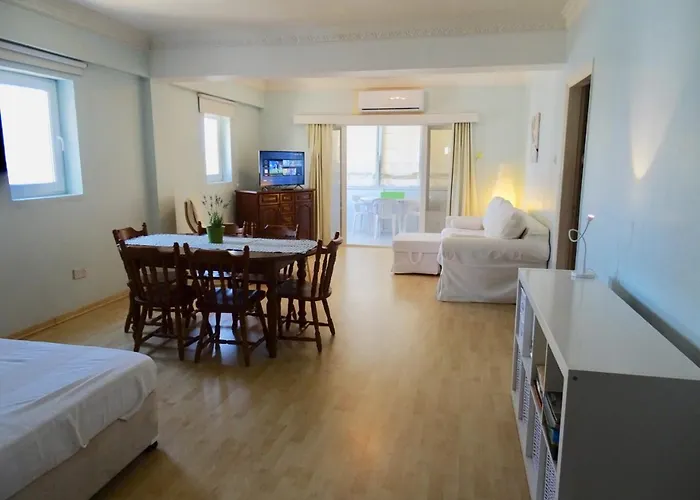 Camilla City Apartment